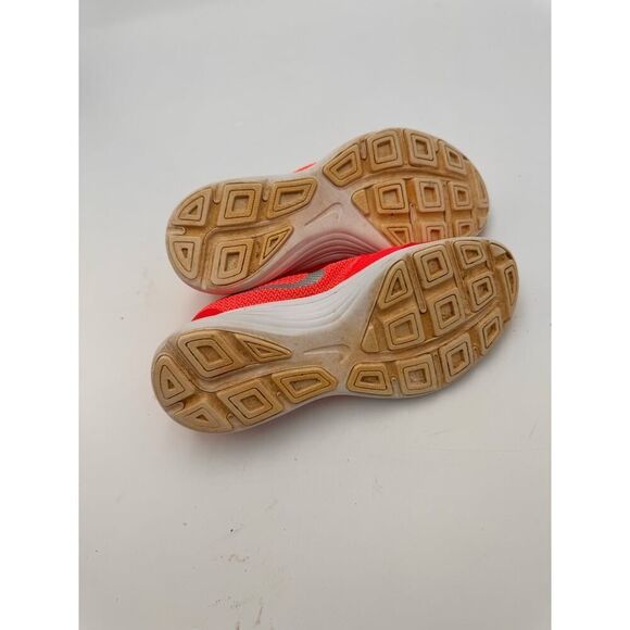 Nike Unisex Size 3.5 Fexible Sole Revolution 3 Athletic Running Shoes Orange - Picture 4 of 5